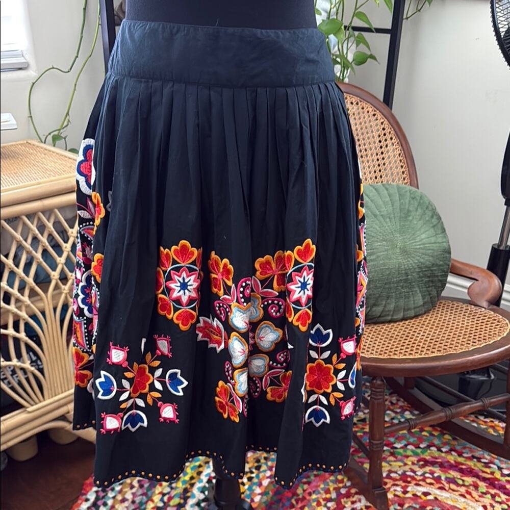 French Connection Black Cotton Floral Embroidered Pleated Boho Zip Back Skirt
